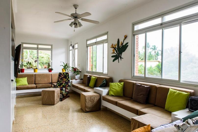Homestay Bela's Suites- 60 M Da De Barequecaba