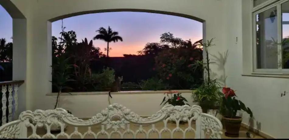 Bela's Suites- 60 M Da De Homestay *